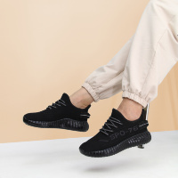 Черные текстильные кроссовки со светящимися шнурками Ouqidageni