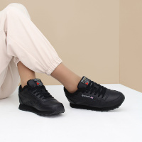 Черные кроссовки из натуральной кожи и с натуральным мехом Reebok Classic